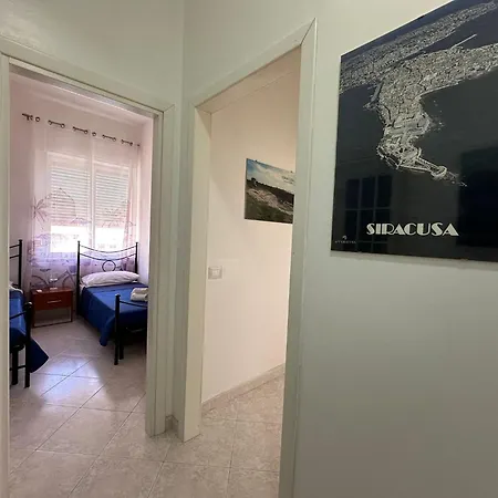 Apartment La Residenza Di Adamo Casa *